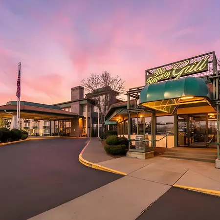 Red Lion Hotel Rogue Regency Medford Airport-3