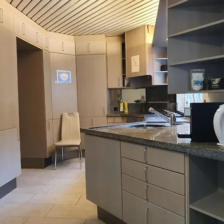 Viktoria Budget Hostel-2