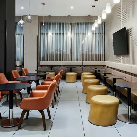 Springhill Suites By Marriott New York Queens-2