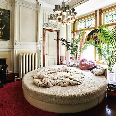 The Darling Mansion-3