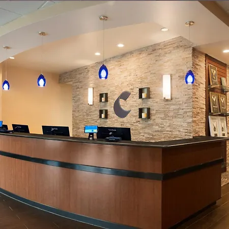 Comfort Inn & Suites Presidential-2