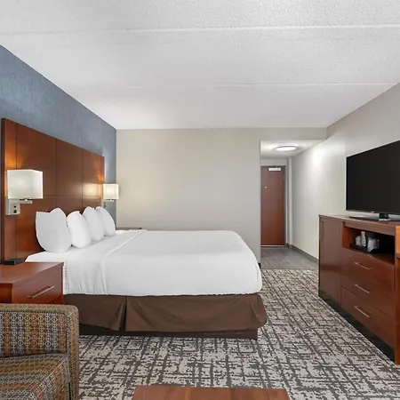 Best Western Plus Fresno Airport Hotel-3