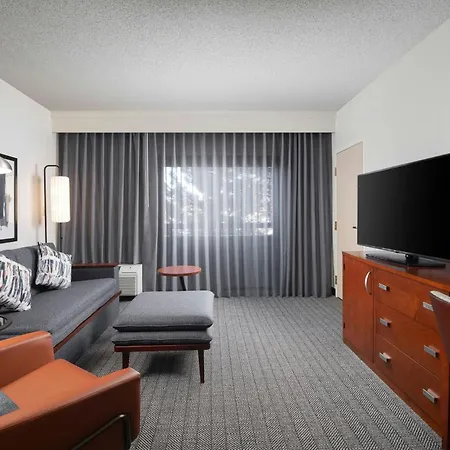 Courtyard By Marriott Albuquerque Airport-2