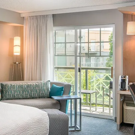 Courtyard By Marriott Portland North-3