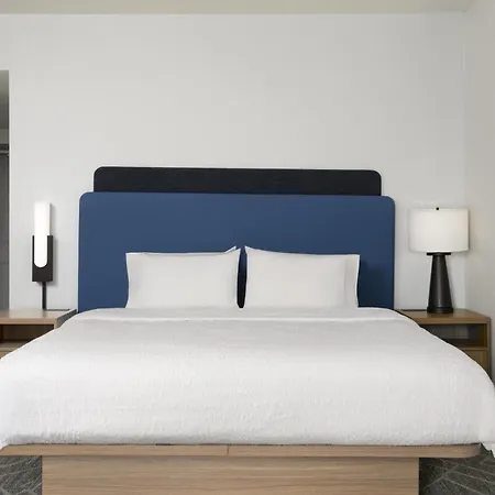 Hampton Inn & Suites Rochester/Henrietta-2