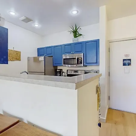 Sapphire Of Belltown Court-2