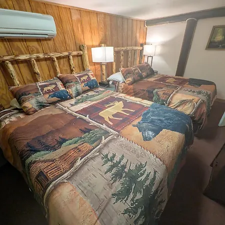 Yellowstone Motel - Adults Only - All Rooms Have Kitchens-3