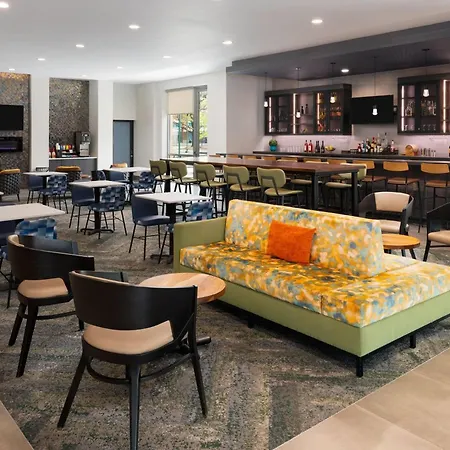 La Quinta Inn & Suites By Wyndham Chattanooga Downtown/South-3