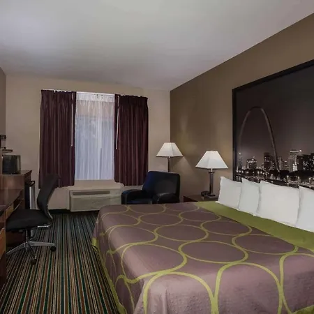 Super 8 By Wyndham Montreal-3