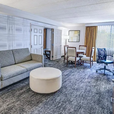 Doubletree By Hilton Madison Downtown-2