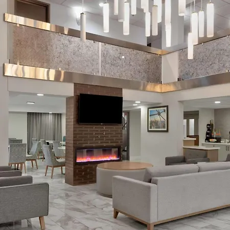 La Quinta By Wyndham Dallas I-35 Walnut Hill Ln-2