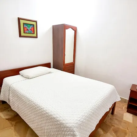 Hotel De Alborada - Cerca Del Aeropuerto-2