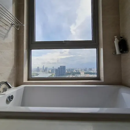 Landmark 81 Luxury Condotel-2
