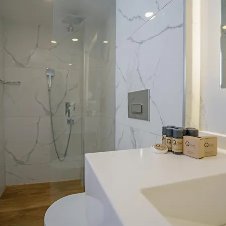 Qinn Hotels-3