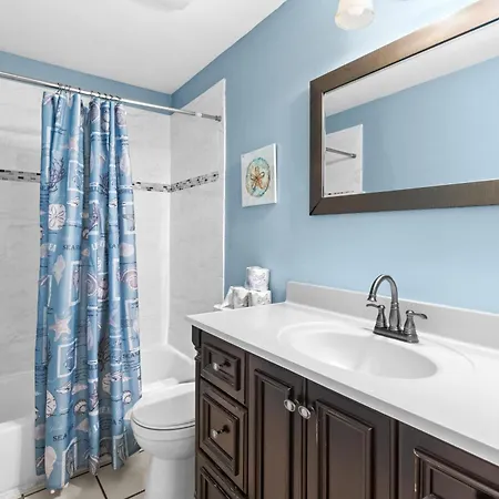 Tradewinds Condominium #25-3