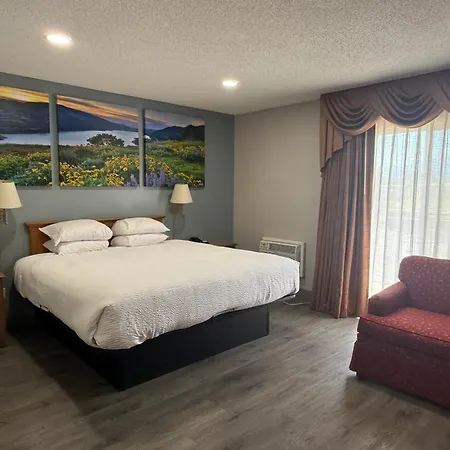 Days Inn By Wyndham Medford-2