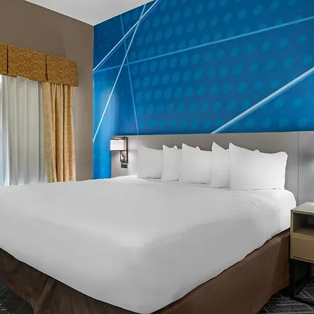 Comfort Suites Near Indianapolis Airport-3