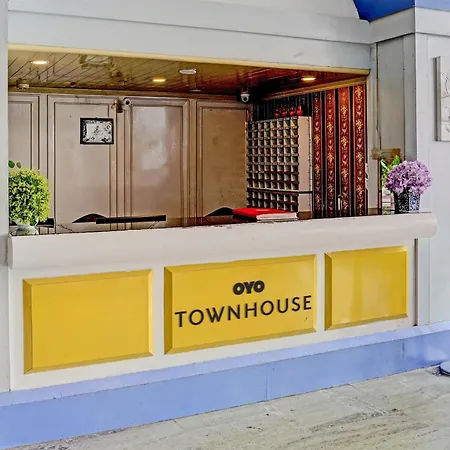Townhouse Royal Palms Hotel - Rose Collection-2