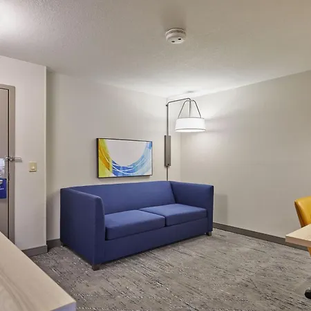 Holiday Inn Express Hotel & Suites Milwaukee Airport By Ihg-3