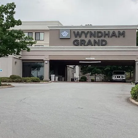 Wyndham Grand Executive Center Little Rock Airport-3