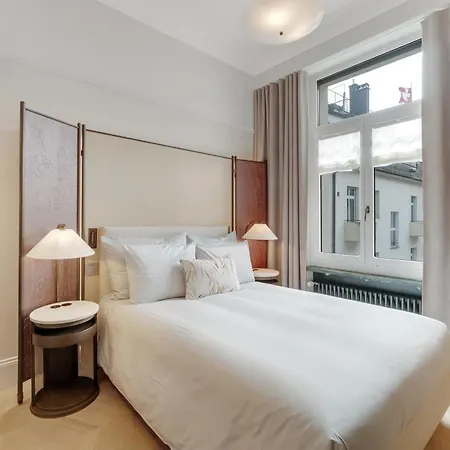 Small Luxury Hotel Ambassador Zurich-2
