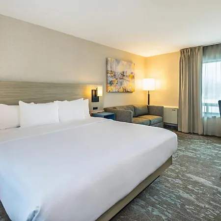 Comfort Inn Saskatoon Centre-2