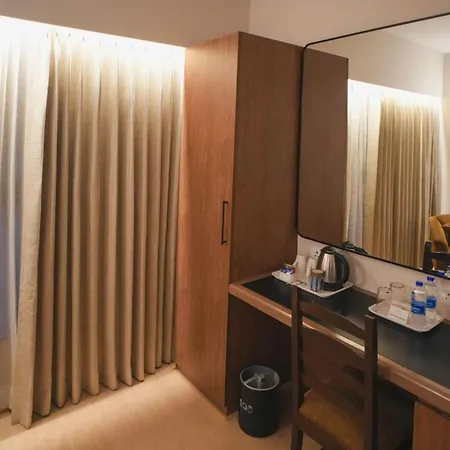 Hotel Park Central Koregaon Park-2