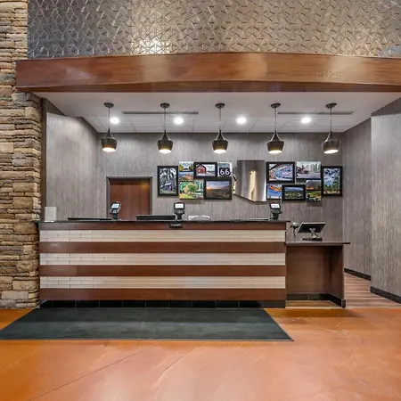 Drury Plaza Hotel Flagstaff-3