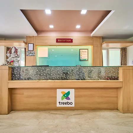 Treebo Ess Grande-3