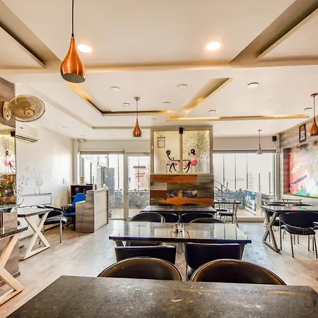 Hotel O Luxurs-3