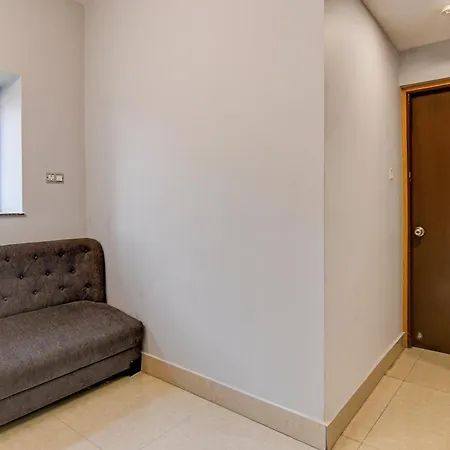 Hotel O Comfort Inn-2