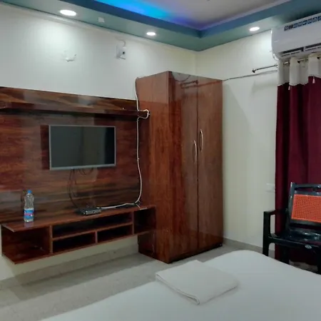 Hotel O Ganpat-3