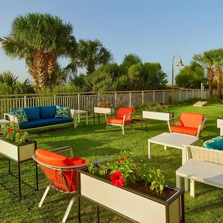 Hampton Inn & Suites Myrtle Beach Oceanfront-2