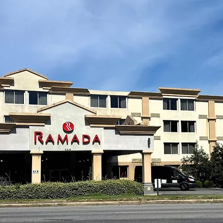 Ramada By Wyndham Birmingham Airport-3