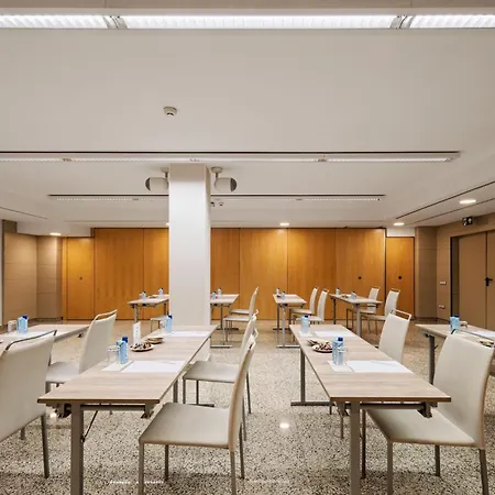 Hotel Crowne Plaza Madrid Airport-2