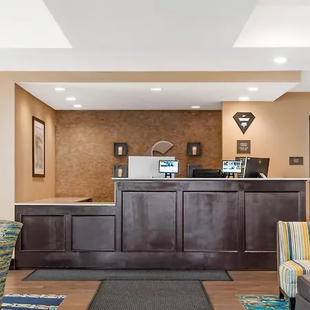 Comfort Inn & Suites Calgary Airport - North-2