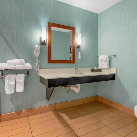 Comfort Inn & Suites Calgary Airport - North-3