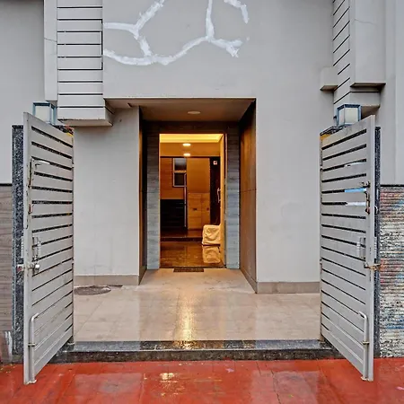 Super Townhouse Hotel All In One Near City Centre Salt Lake-2