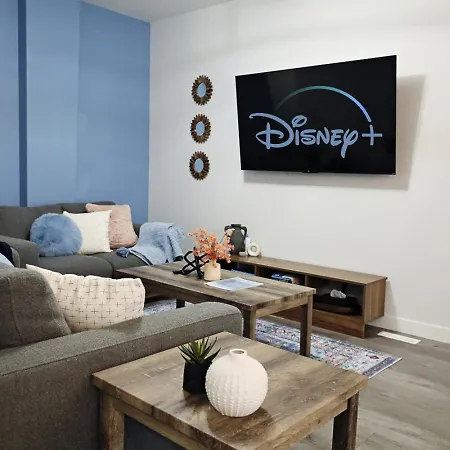 Beautiful Home With 4 King Beds,Airport,Disney+-2