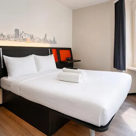 Easyhotel Zuerich City Main Station-3