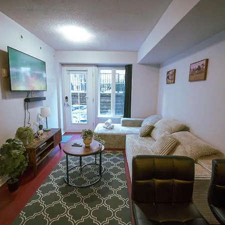 Liberty Village Townhouse-3