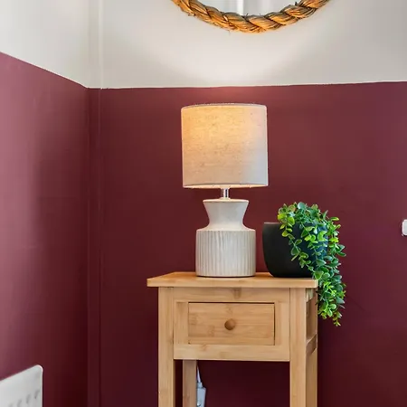 B13 0Au 5 Double Beds 6 Beds - 5 Bedrooms - Lwb Van X2 Parking- Nr Solihull - Edgbaston Harborne Nr Pershore Road Digbeth Nia O2 Academy Nr City Centre Excellent Location - By Samina, Arz Stays-2