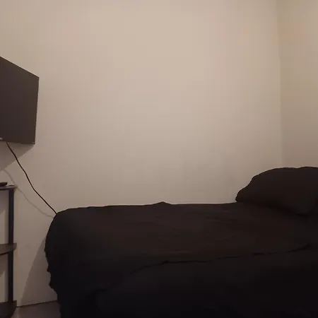Hostel Tampa, 15 Minutes To Airport, Near Ybor City, Downtown, Self Check-In-2