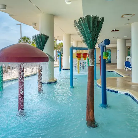 1 Bedroom Oceanview Penthouse At Sandy Beach! 1905-2