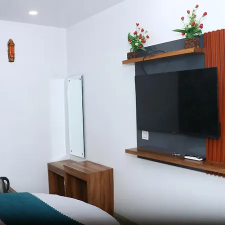 Hotel Strawberry-3
