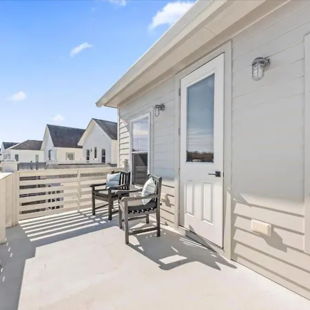 The Oakwood Retreat Marsh View Home With Game Room And Porches-3