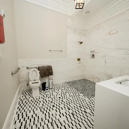 Blue Crawfish Boutique Hotel & Pool Bar-3