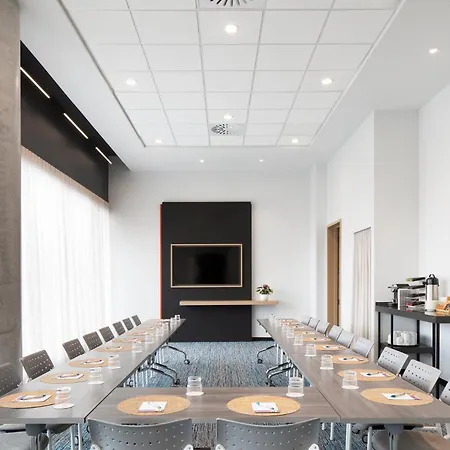 Alt Hotel Ottawa Airport-3