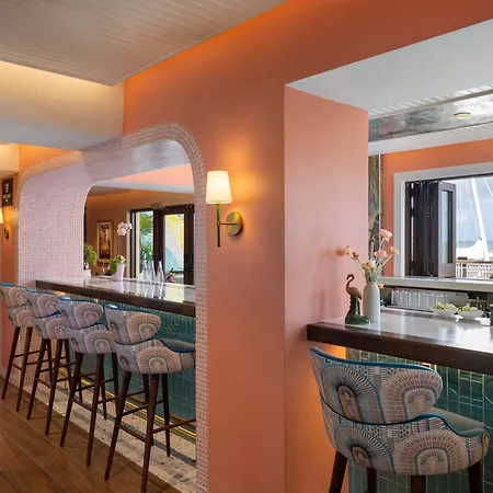 Ocean Key Resort & Spa, A Noble House Resort-3