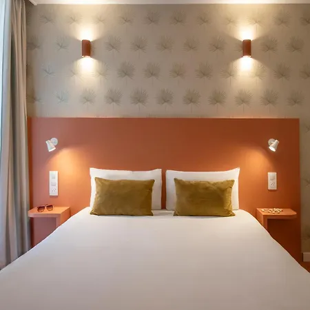 Hotel Du Midi-3